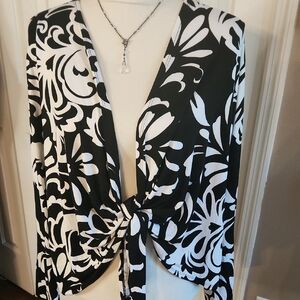 Belle, Kim Gravel, Elegant Black and White Floral Women's Top, Size XL